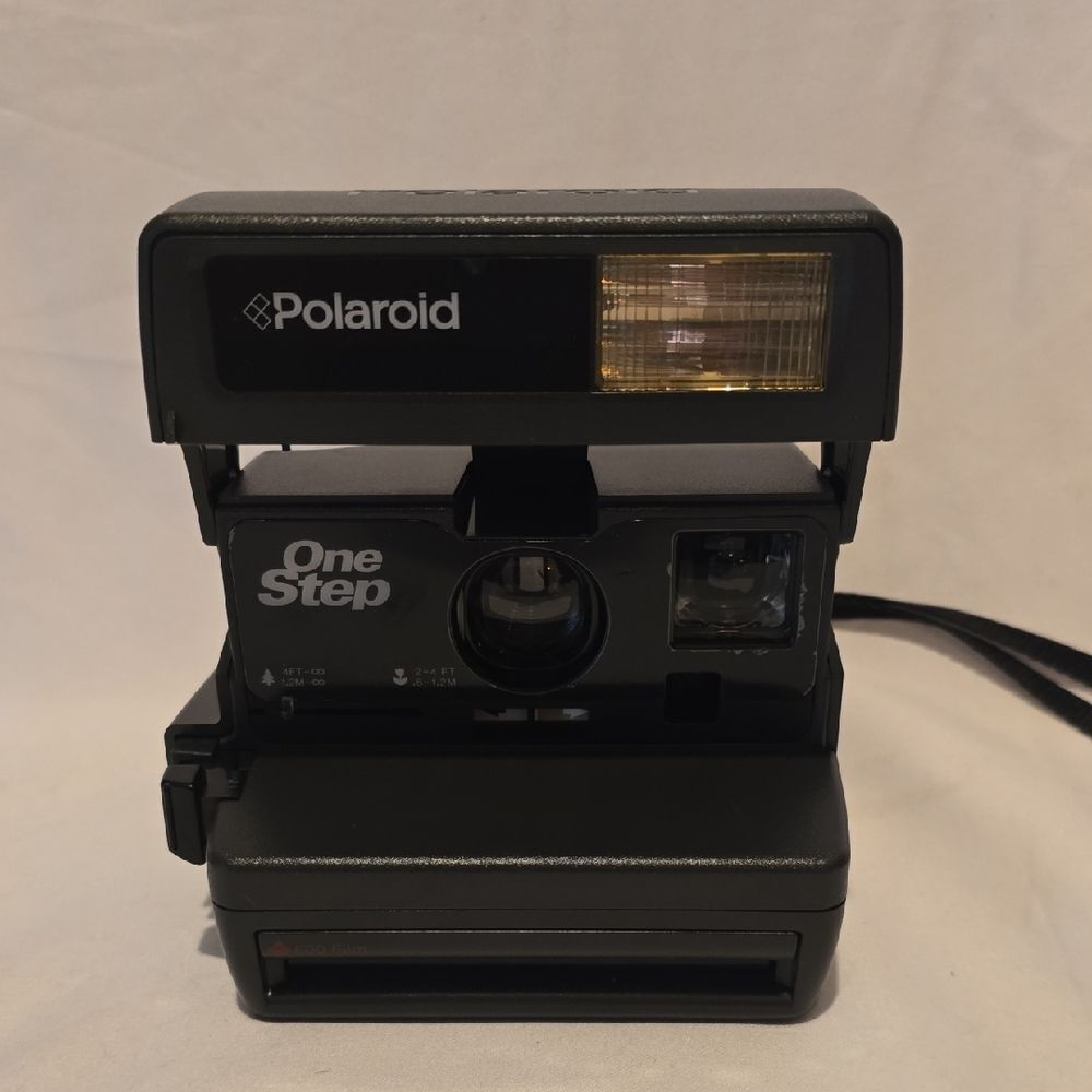 Polaroid OneStep Black with Yellow Accent Camera, Excellent Cond! Still Works.